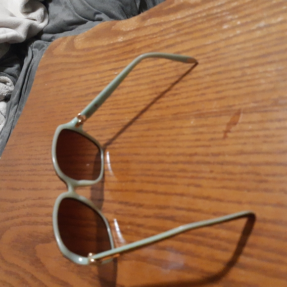Tiffany and company sunglasses - Picture 3 of 4